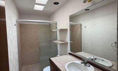 CASA EN RENTA EN ALTOZANO MORELIA