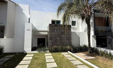 CASA EN RENTA EN ALTOZANO MORELIA