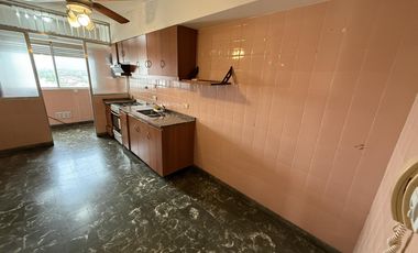 Departamento en alquiler de 4 ambientes con dos baños