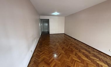 Departamento en alquiler de 4 ambientes con dos baños