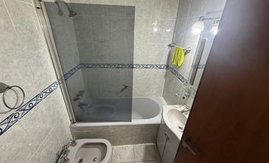 Departamento en alquiler de 4 ambientes con dos baños