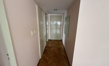 Departamento en alquiler de 4 ambientes con dos baños