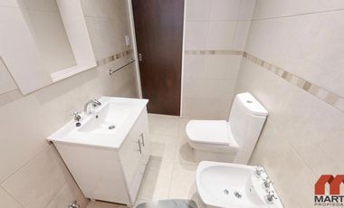 Casa en Venta de 4 Ambientes con Jardín y Quincho - Martinez