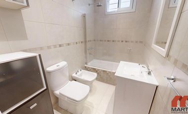 Casa en Venta de 4 Ambientes con Jardín y Quincho - Martinez