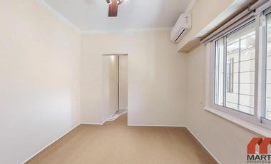 Casa en Venta de 4 Ambientes con Jardín y Quincho - Martinez