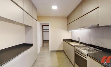 Casa en Venta de 4 Ambientes con Jardín y Quincho - Martinez