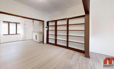 Casa en Venta de 4 Ambientes con Jardín y Quincho - Martinez