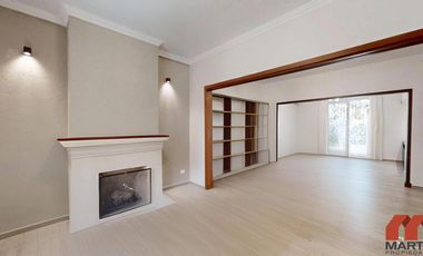 Casa en Venta de 4 Ambientes con Jardín y Quincho - Martinez