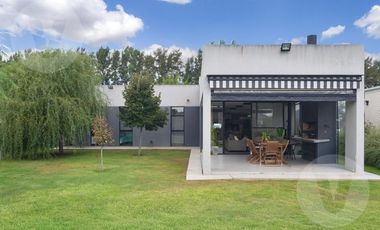 Casa en venta - Canning, Barrio Santa Inés