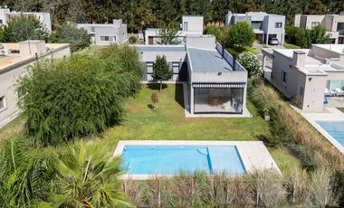 Casa en venta - Canning, Barrio Santa Inés