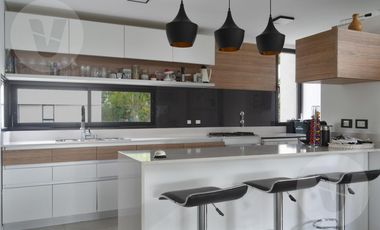 Casa en venta - Canning, Barrio Santa Inés