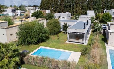Casa en venta - Canning, Barrio Santa Inés