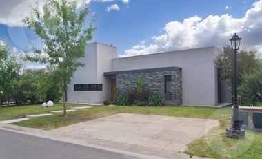 Casa en venta - Canning, Barrio Santa Inés