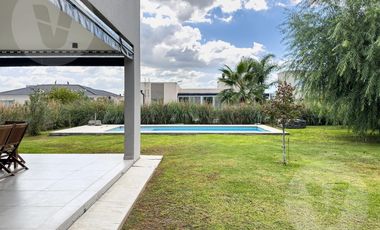 Casa en venta - Canning, Barrio Santa Inés