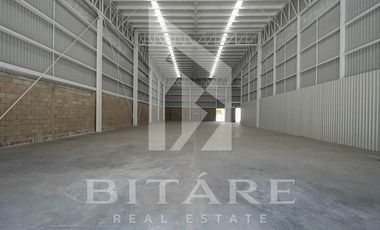 BODEGA EN VENTA FRENTE AL MERCADO DE ABASTOS