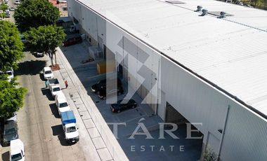 BODEGA EN VENTA FRENTE AL MERCADO DE ABASTOS