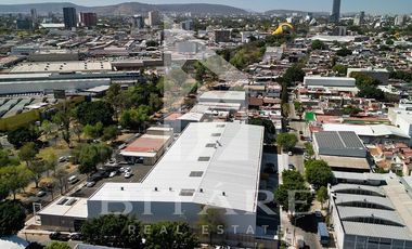BODEGA EN VENTA FRENTE AL MERCADO DE ABASTOS