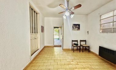 VENTA CASA 3 AMBIENTES COCHERA PATIO JARDIN VALENTIN ALSINA