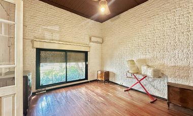 VENTA CASA 3 AMBIENTES COCHERA PATIO JARDIN VALENTIN ALSINA