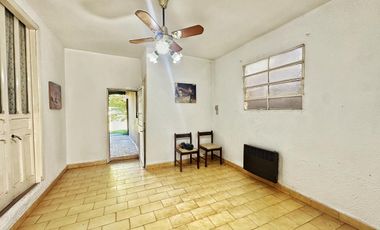 VENTA CASA 3 AMBIENTES COCHERA PATIO JARDIN VALENTIN ALSINA