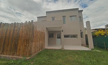 CASA EN VENTA A ESTRENAR BARRIO LAR DE DRUMMOND TRES DORMITORIOS CON TOUR VIRTUAL