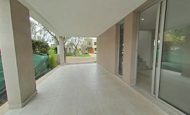CASA EN VENTA A ESTRENAR BARRIO LAR DE DRUMMOND TRES DORMITORIOS CON TOUR VIRTUAL