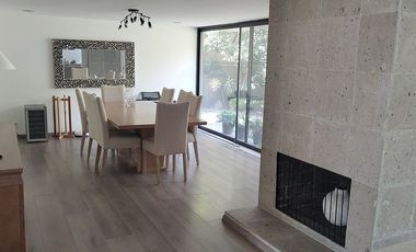 Casa en Lomas de Tecamachalco recién remodelada y ampliada