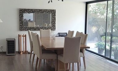 Casa en Lomas de Tecamachalco recién remodelada y ampliada