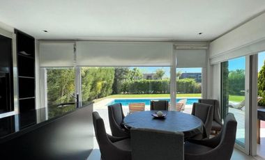 Casa en San Isidro Labrador alquiler 6 ambientes -