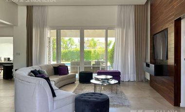 Casa en San Isidro Labrador alquiler 6 ambientes -