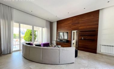 Casa en San Isidro Labrador alquiler 6 ambientes -