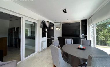 Casa en San Isidro Labrador alquiler 6 ambientes -