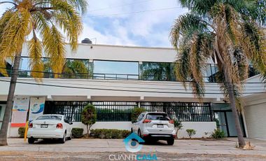 EN RENTA CONSULTORIOS U OFICINAS EDIFICIO DE ESPECIALIDADES MÉDICAS $2,499