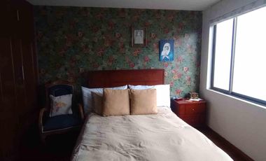 Arriendo espectacular casa esquinera en el exclusivo sector de Alhambra