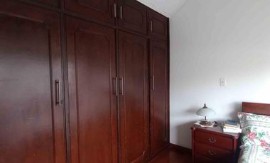 Arriendo espectacular casa esquinera en el exclusivo sector de Alhambra