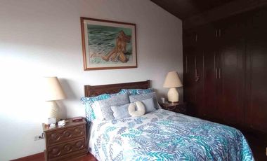 Arriendo espectacular casa esquinera en el exclusivo sector de Alhambra