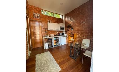 2 Casas  EN ALQUILER EN ZONA TRANQUILA Y CON NATURALEZA