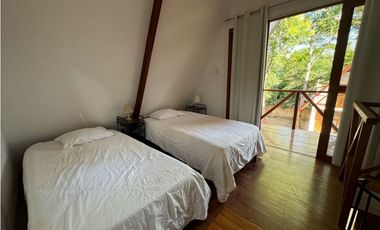 2 Casas  EN ALQUILER EN ZONA TRANQUILA Y CON NATURALEZA