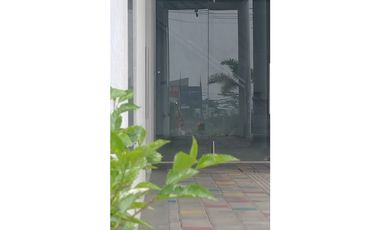 LOCAL EN VENTA EN BALCONES PLAZA RESTREPO