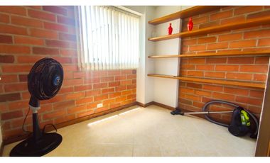 Arriendo apartamento AMOBLADO duplex, la aguacatala, Medellín