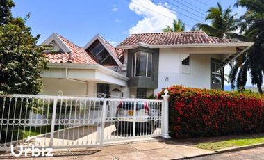 Vendo Casa de 297 m² en lote de 577 m² en La Estancia, Melgar, Tolima