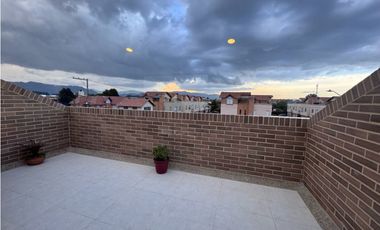 Vendo casa en camino de la floresta