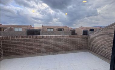 Vendo casa en camino de la floresta