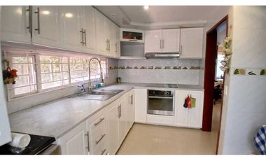 ARRIENDO  ESPETACULAR  CASA UNIFAMILIAR  EN CHIA.