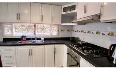 ARRIENDO  ESPETACULAR  CASA UNIFAMILIAR  EN CHIA.