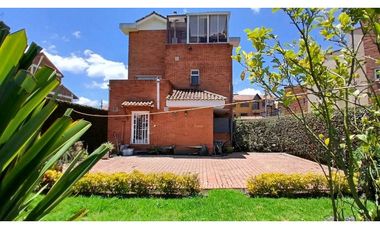 ARRIENDO  ESPETACULAR  CASA UNIFAMILIAR  EN CHIA.