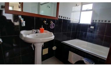 ARRIENDO  ESPETACULAR  CASA UNIFAMILIAR  EN CHIA.