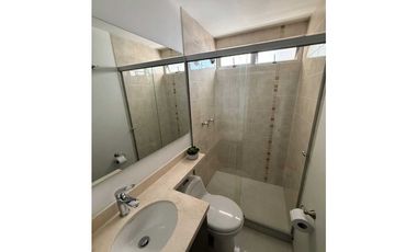 VENTA DE APARTAMENTO EN CIUDAD DEL RIO, PISO ALTO.