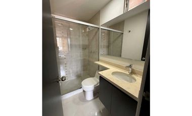 VENTA DE APARTAMENTO EN CIUDAD DEL RIO, PISO ALTO.