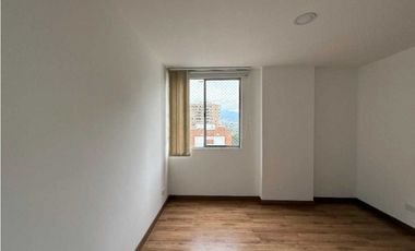 VENTA DE APARTAMENTO EN CIUDAD DEL RIO, PISO ALTO.